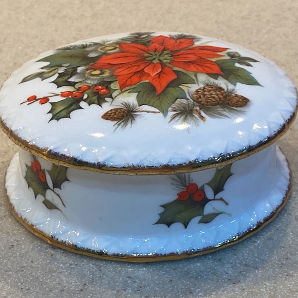 Ponsettia Trinket Jewelry Box Christmas Rose Genuine Bone China Flambro Taiwan - Picture 8 of 8